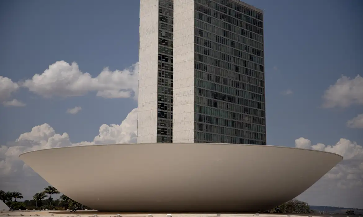 Motta cria comissão para analisar PEC que reduz maioridade penal