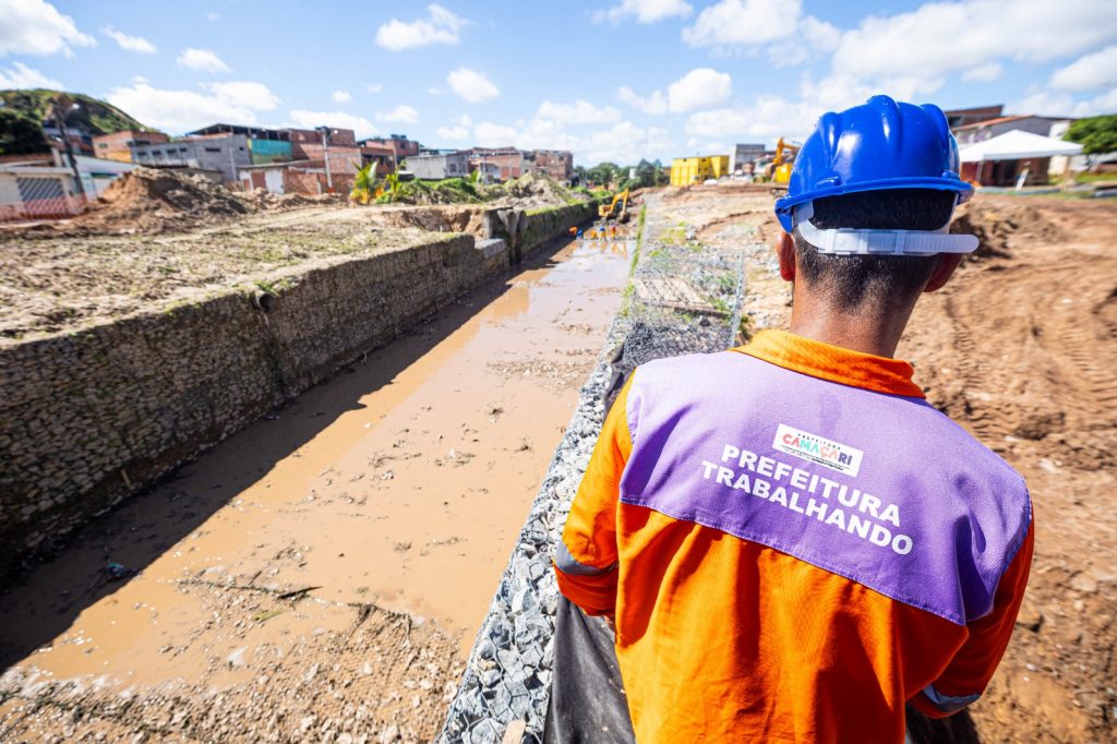 CAMAÇARI: Avanço nas obras de macrodrenagem da Bacia do Rio Camaçari